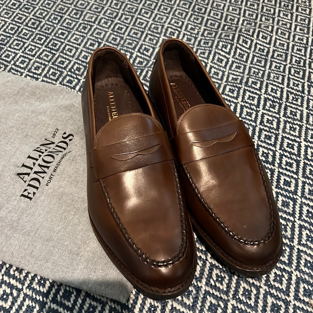 Brand New Allen Edmonds Loafers size 11
